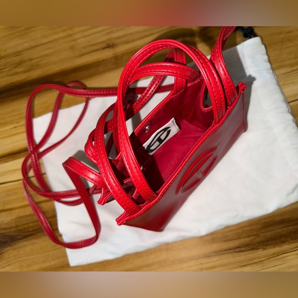 Small Telfar - Picture 2 of 6